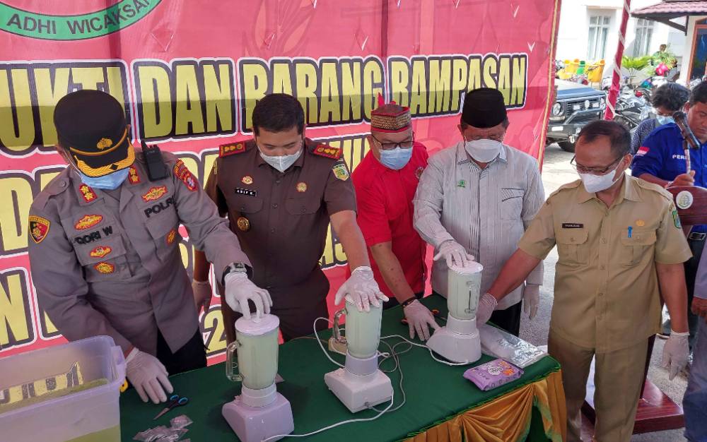 Kejari Kapuas Musnahkan Barang Bukti 139 Gram Sabu