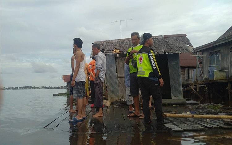 Perempuan 43 Tahun Tenggelam di Sungai Mentaya saat Cuci Pakaian