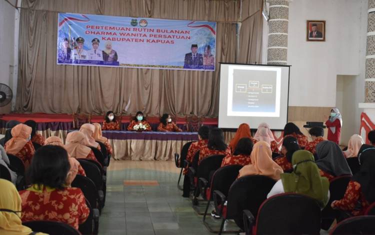 DWP Kapuas Tambah Wawasan Ibu Terkait Pola Asuh Anak