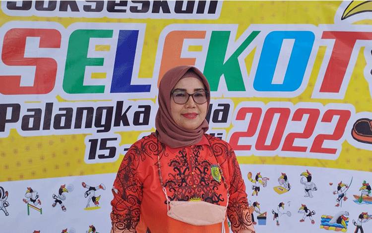 Wakil Ketua I Komisi C DPRD Palangka Raya, Ruselita saat menghadiri pembukaan Seleksi tingkat Kota KONI Palangka Raya. (Foto: HENDRI)