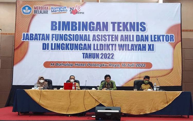 LLDikti Wilayah XI Kalimantan Fasilitasi Peningkatkan Mutu Dosen