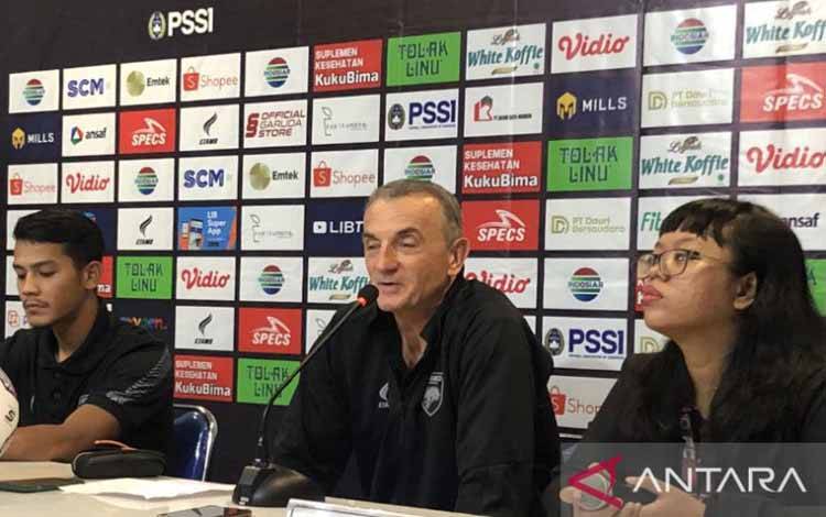 Pelatih Borneo FC Optimistis Bisa Balas Kekalahan atas Arema