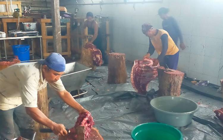 Dewan Apresiasi Masyarakat Potong Hewan Kurban di RPH Palangka Raya