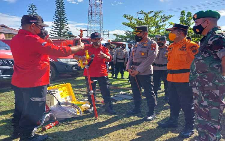 Kesiapan Sarpras Penanggulangan Karhutla dan Banjir di Kapuas Dicek