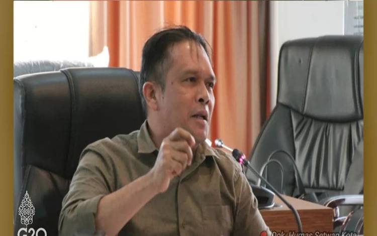 Anggota Komisi B DPRD Palangka Raya, Khemal Nasery saat rapat Banggar. (Foto: Humas DPRD)