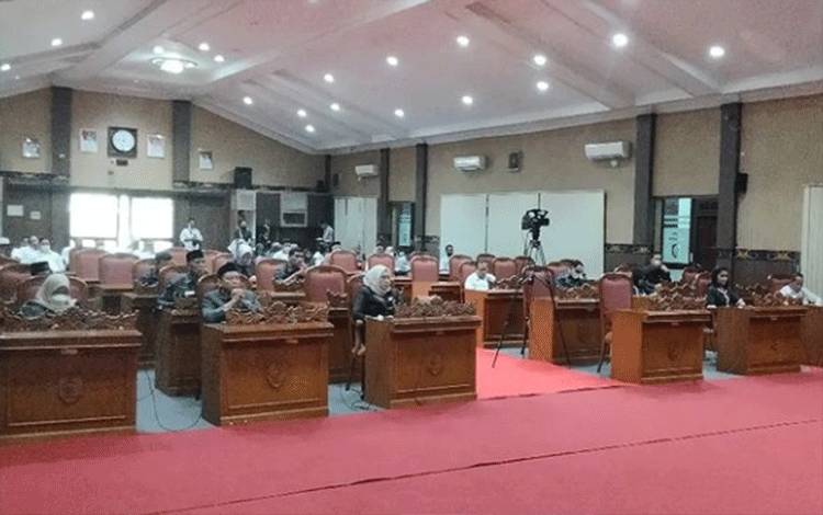 Sekretaris Komisi I DPRD Kotim Minta Pemkab Pertimbangan Masa Kerja Tekon