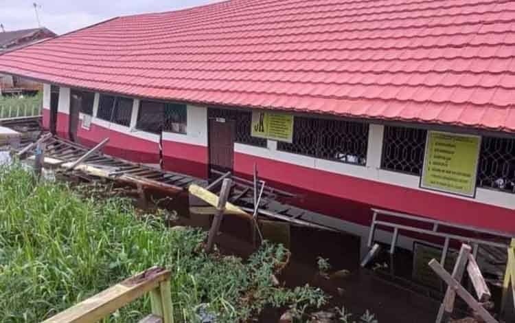 Pemerintah Diminta Segera Anggarkan Pembangunan Gedung Baru SDN 14 Palangka