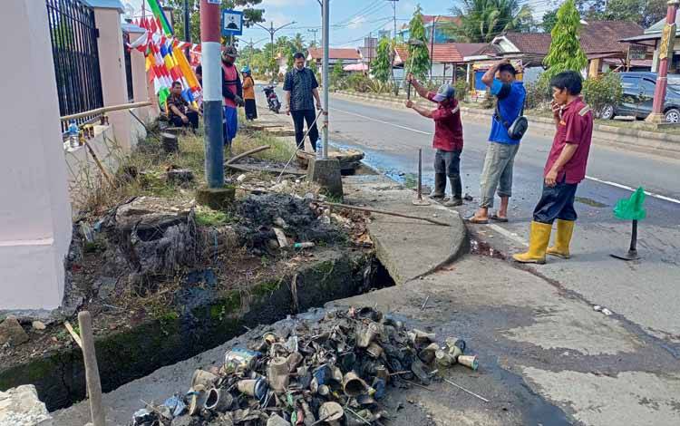 Tanggapi Keluhan Masyarakat, Bidang Perkim Berupaya Atasi Air Meluap ke Jalan