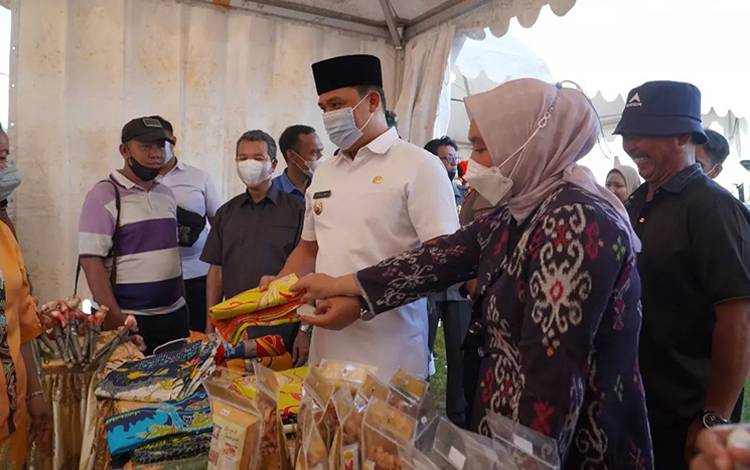 Pemkab Lamandau Bangkitkan UMKM Melalui Bazar dan Pasar Rakyat