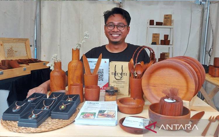 Mengubah Limbah Kayu Ulin Jadi Produk Ekspor ke 4 Negara