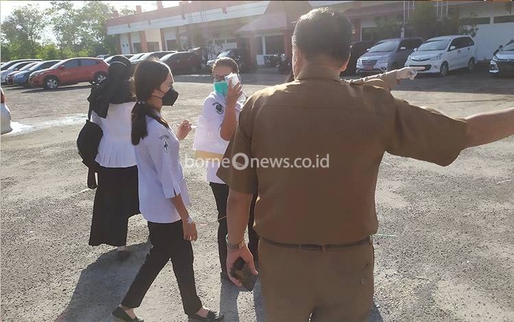 Eks Tekon ini Tetap Ikut Tes Meski Tangan Diinfus