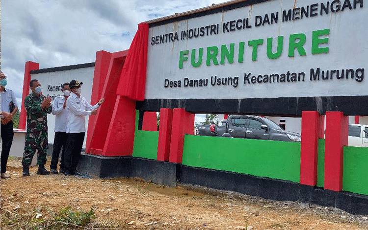 Sentra IKM Murung Raya Olah Limbah Menjadi Furniture Bernilai Ekonomis