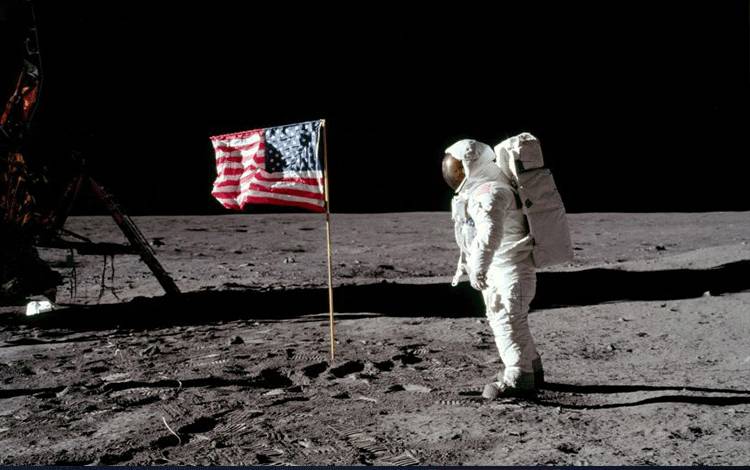Jaket Astronaut Buzz Aldrin Saat ke bulan Terjual Rp40 M
