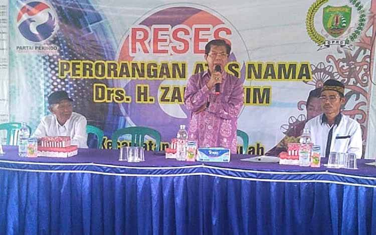 Anggota DPRD Barito Timur dari Partai Perindo H Zain Alkim, saat melakukan kunjungan reses perorangan di Desa Sumberejo, Rabu, 27 Juli 2022. (FOTO: BOLE MALO)