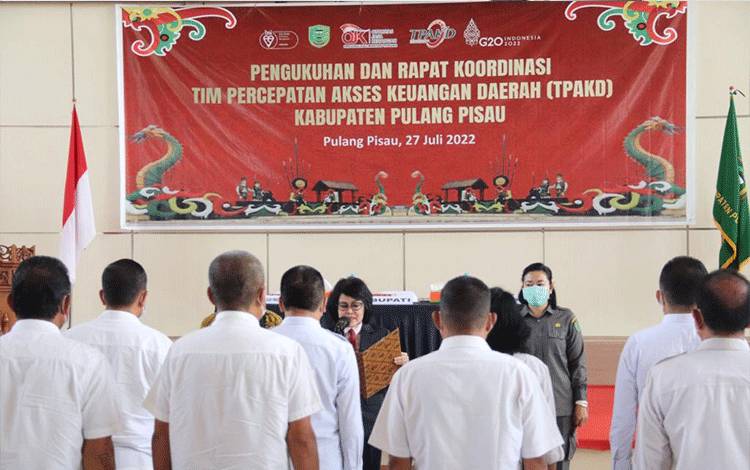 Bupati Pulang Pisau Kukuhkan Tim Percepatan Akses Keuangan Daerah