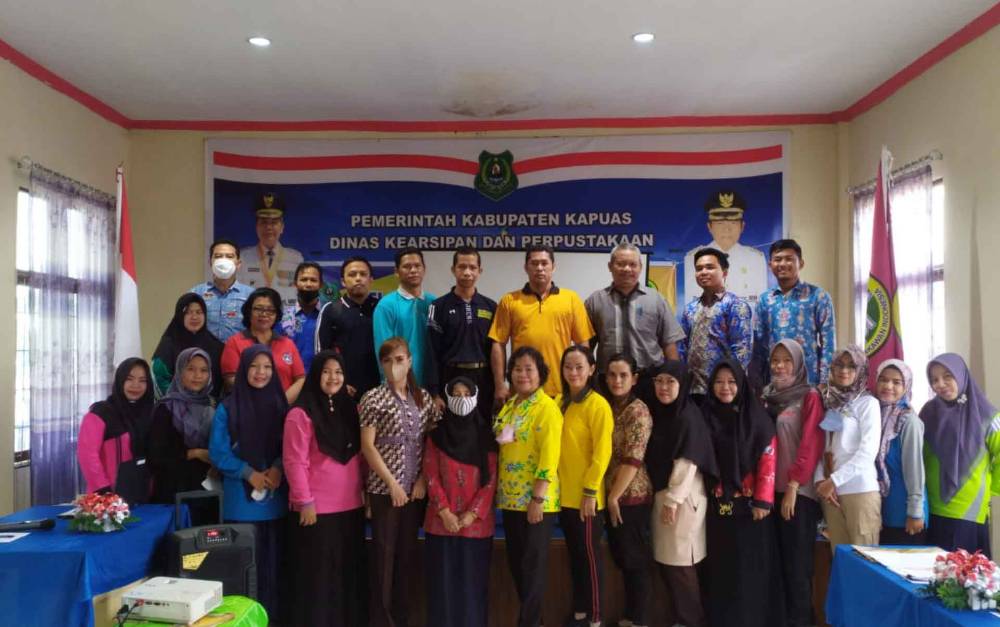 Disarpustaka Kapuas Latih Pengelola Aplikasi Pendataan Perpustakaan Sekolah