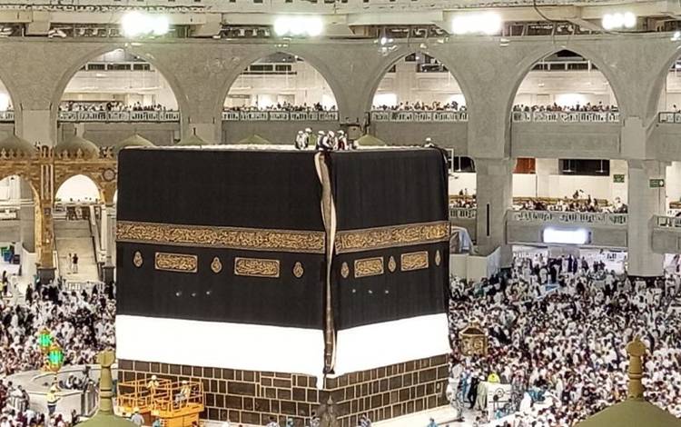 Kiswah Penutup Ka'bah Diganti Tepat Tahun Baru Islam