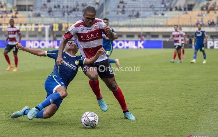 Madura United Pecundangi Persib di Kandang Sendiri