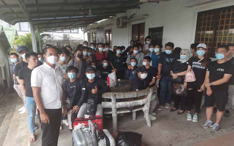 Kemlu RI Pulangkan 9 WNI Korban Online Scam dari Kamboja