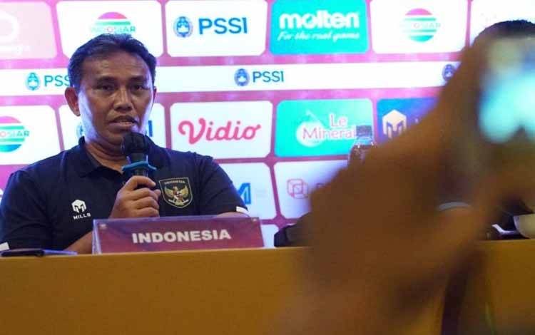 Bima Sakti: Timnas U-16 Tak Harus Ikuti Taktik Shin Tae-yong