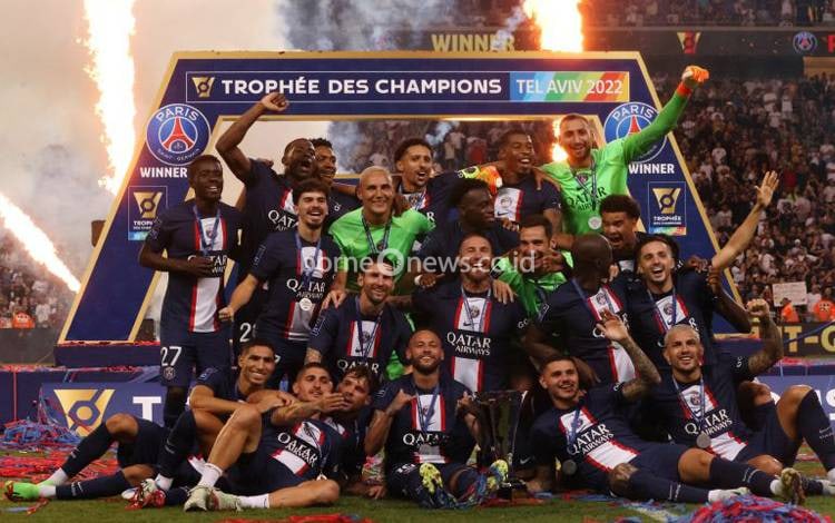 Neymar, Messi Pimpin PSG Telan Nantes 4-0 untuk Juarai Piala Super