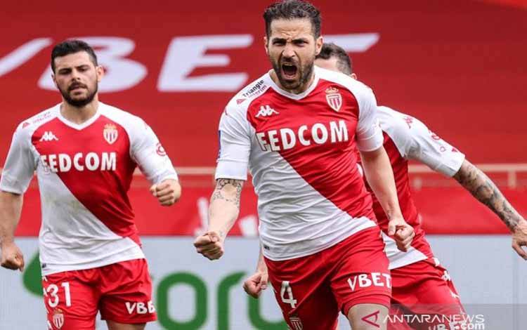 Cesc Fabregas Resmi Gabung Klub Divisi 2 Liga Italia Como 1907