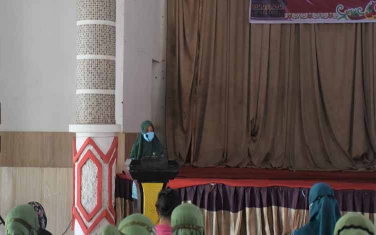 Wakil Ketua TP PKK Kapuas Harapkan Kaum Ibu Tingkatkan Pemahaman Produk Jasa Keuangan