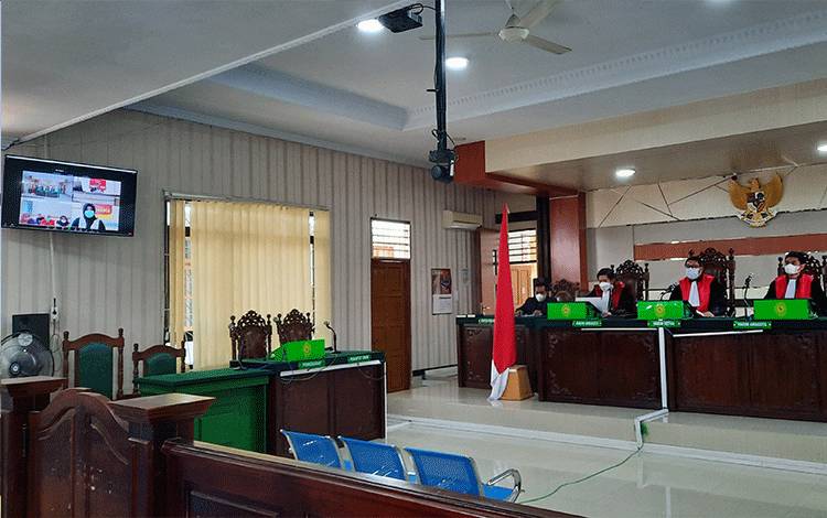 Terdakwa Mengaku Dalam Satu Grup Arisan Ada Beberapa Nama Fiktif