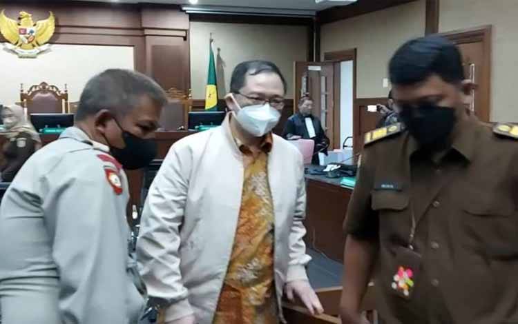 Teddy Tjokrosapoetro Divonis 12 Tahun Penjara karena Korupsi Asabri