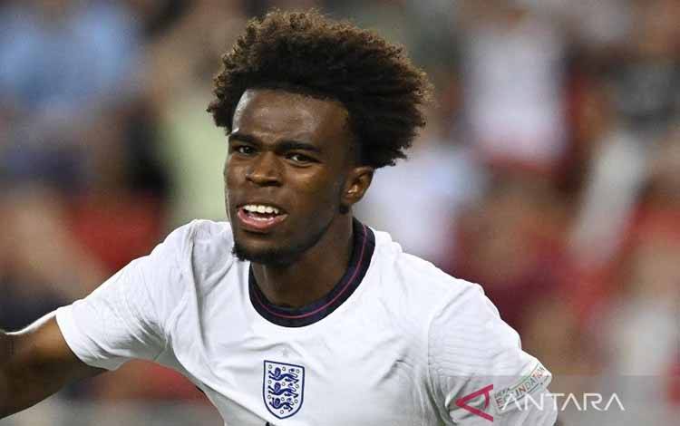 Chelsea Sepakati Harga Carney Chukwuemeka dan Rekrut Gabriel Slonina
