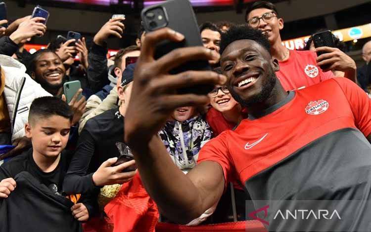 Alphonso Davies Perpanjang Kontrak di Bayern Muenchen Sampai 2030