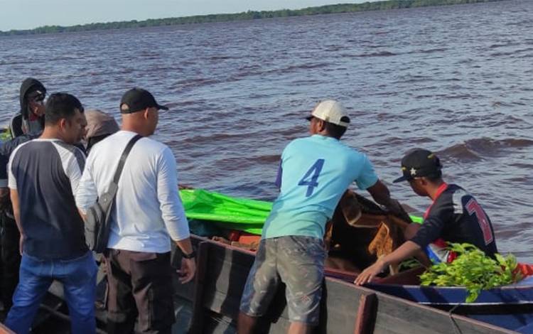 9 Saksi Diperiksa Terkait Dugaan Pembunuhan Pria di Kelotok