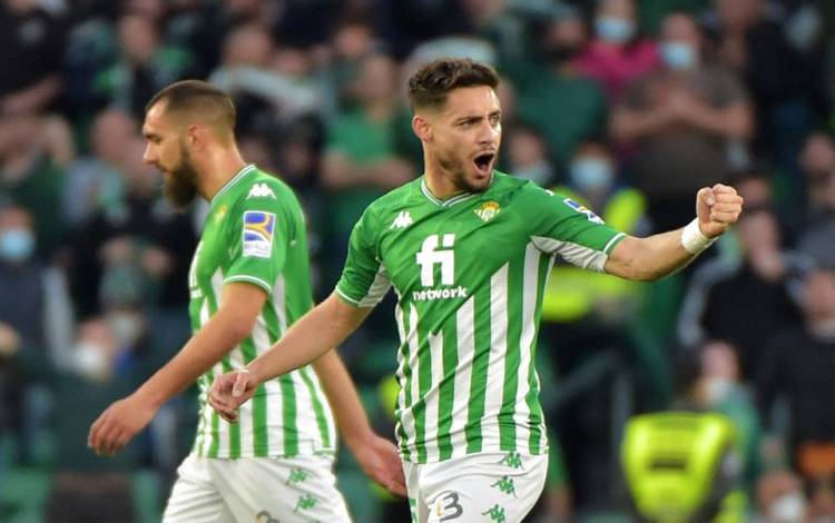 Nottingham Forest Semakin Dekat Daratkan Alex Moreno dari Real Betis