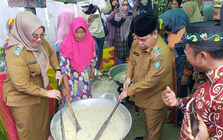 Bupati Kotim Minta Masyarakat Tidak Melupakan Kegiatan Keagamaan