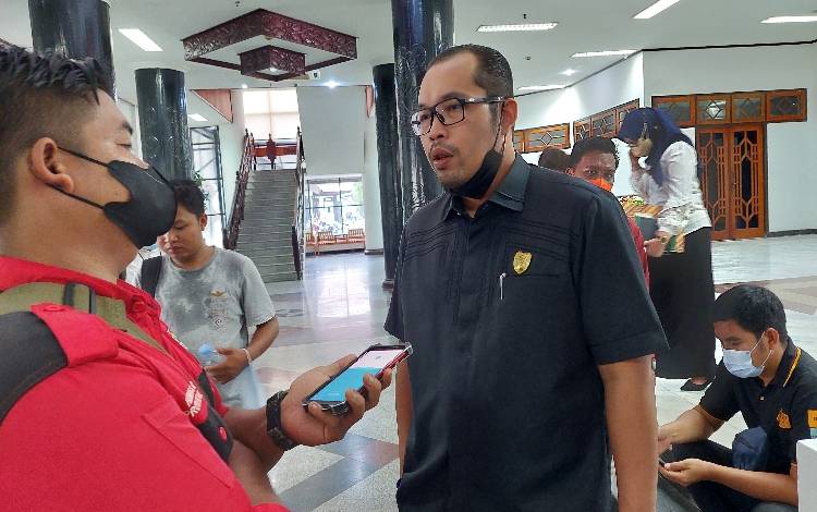 Tomy Irawan Sebut Kendaraan Berat Lintasi Pile Slab Bukit Rawi Uji Kelayakan