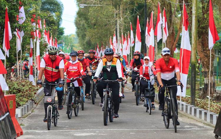 Sambut HUT RI, Kapolda Kalteng Ikuti Sepeda Santai?
