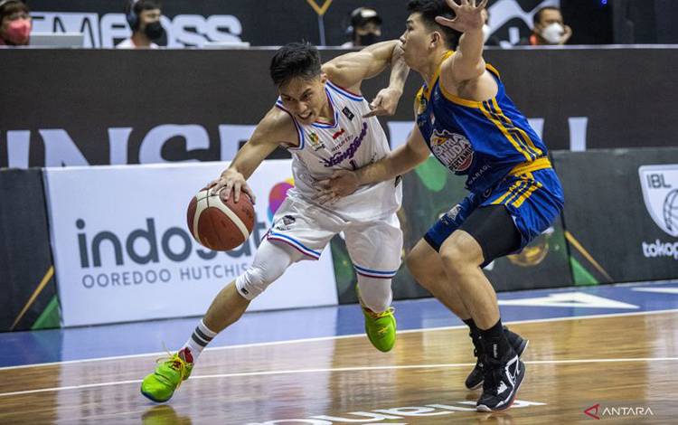 Dewa United Curi Gim Kedua dari Prawira, Satria Muda ke Semifinal IBL