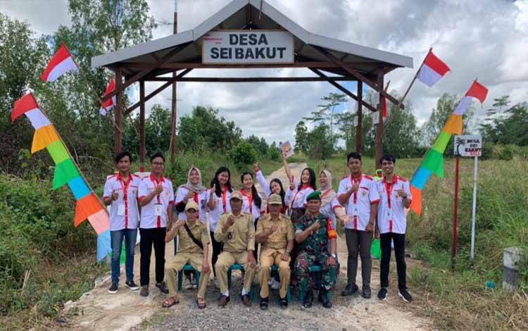 Camat Kapuas Kuala Apresiasi Kegiatan Mahasiswa KKN Kebangsaan