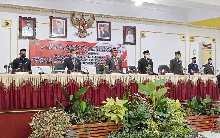 Bupati dan Ketua DPRD Barito Timur Dengarkan Pidato Kenegaraan Presiden Jokowi