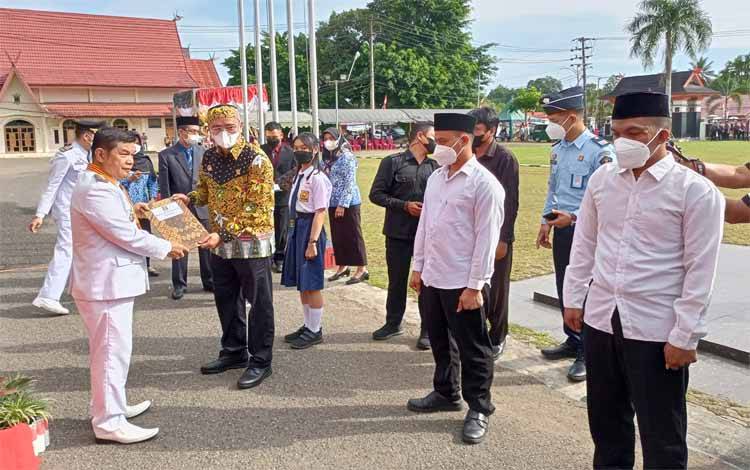11 Warga Binaan Rutan Tamiang Layang Terima Remisi Hari Kemerdekaan