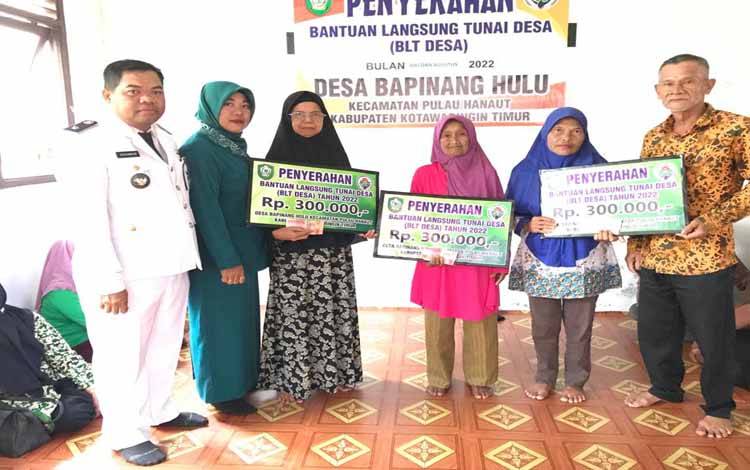 Kepala Desa Bapinang Hulu Pastikan Penyaluran BLT-DD Tepat Sasaran