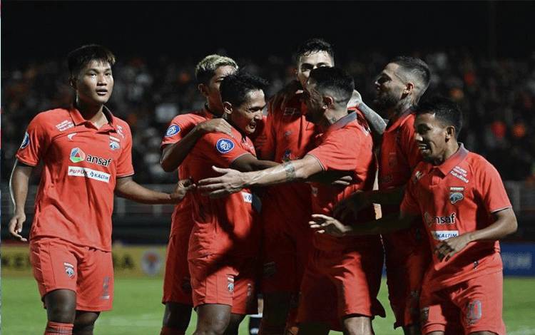 Borneo FC Tekuk Persebaya 2-1