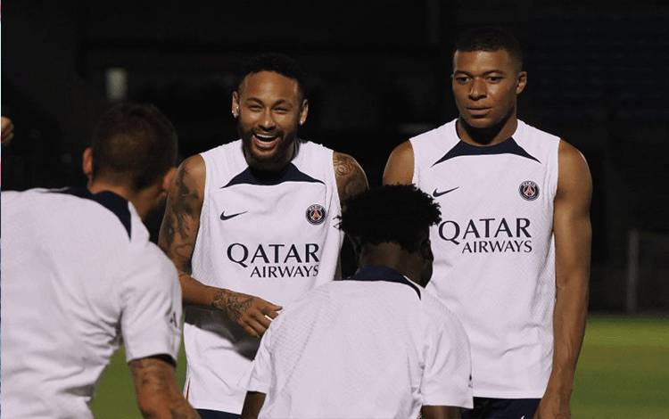 Neymar Perpanjang Kontrak 6 Bulan Bersama Santos
