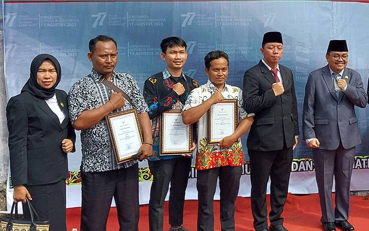 Legislator Kapuas Ini Apresiasi Pemberian Penghargaan Desa Berprestasi