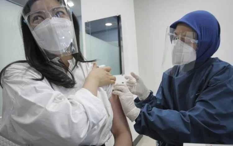Penerima Vaksinasi COVID-19 Dosis Penguat 63,17 Juta Orang