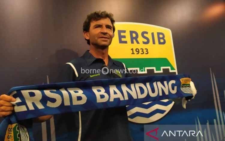 Luis Milla Berencana Ajak Keluarga Berlibur ke Bali