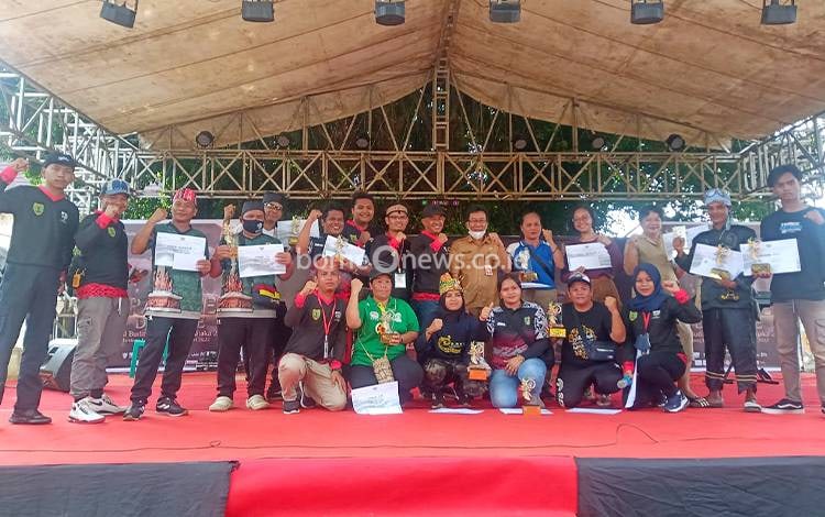Ini Daftar Pemenang Lomba Manyipet Festival Budaya Nansarunai Jajaka