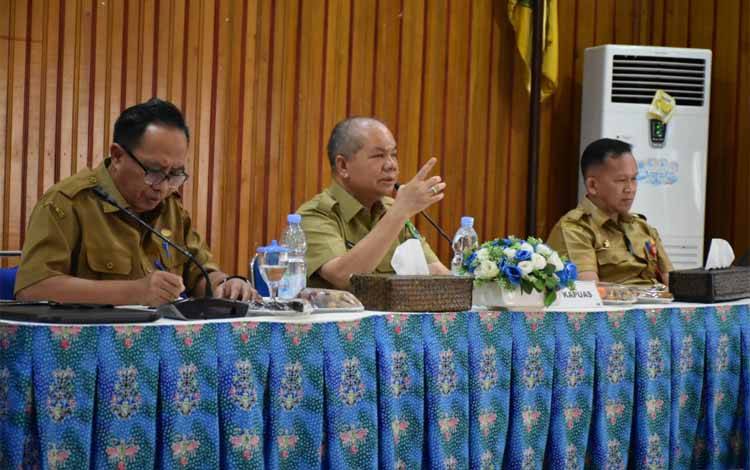 Suasana saat Rakor persiapan hadapi survei status gizi Indonesia tahun 2022, bertempat di Aula Bappeda setempat. (FOTO: IST)