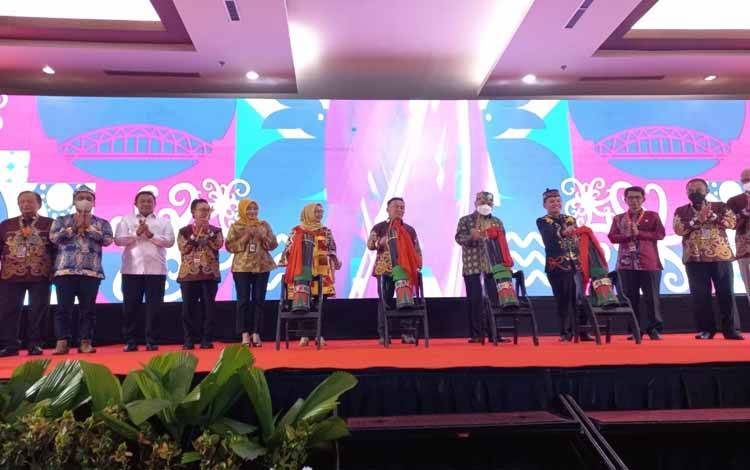 Diskusikan Isu Strategis Persawitan Melalui Borneo Forum