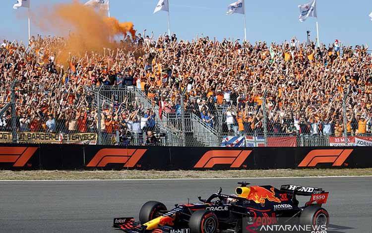 Verstappen, Leclerc Start dari Belakang Grid GP Belgia karena Penalti